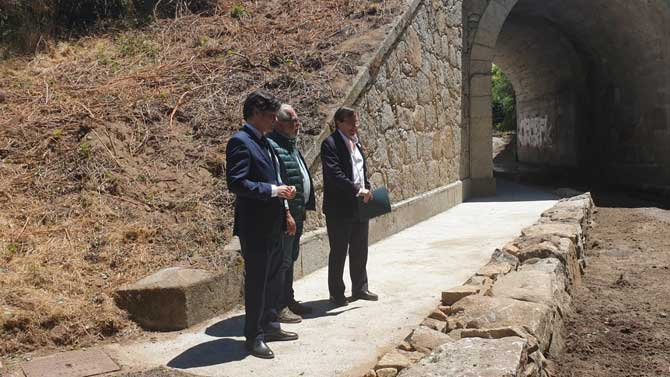 Paso por debajo de la N-502 en La Hija de Dios.