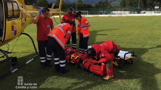 Imagen de archivo de una evacuación en Cuevas del Valle.