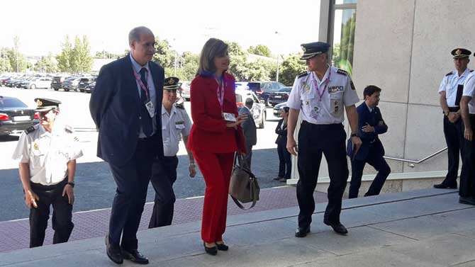 Director de la Policía y secretaria de Seguridad en el Congreso de Seguridad Digital y Ciberinteligencia.