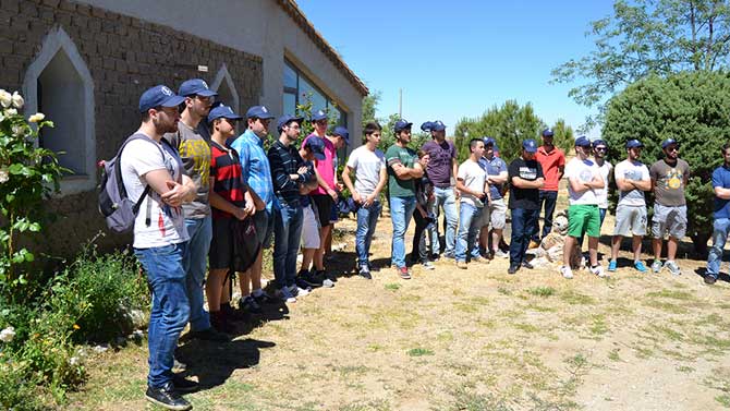 Voluntarios en del Palomar Teresiano de Gotarrendura.