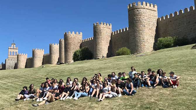 Alumnos de Vegadeo en Ávila.