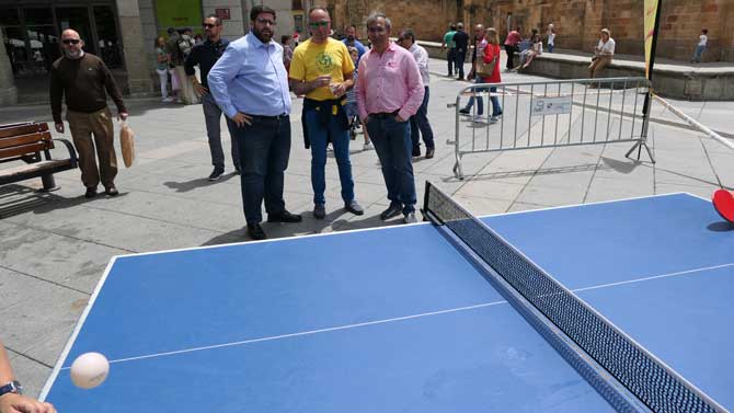 El alcalde de Ávila en el Día del Deporte en la Calle.
