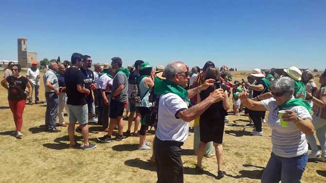Encuentro en Mamblas de quien no volvían al pueblo desde hace décadas.