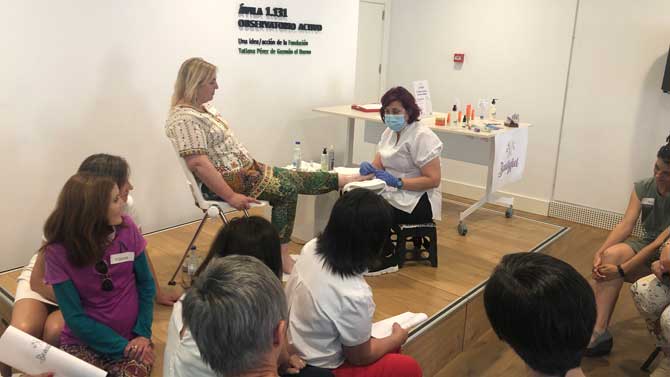 Taller sobre el cuidado de los pies en pacientes oncol&oacute;gicos.