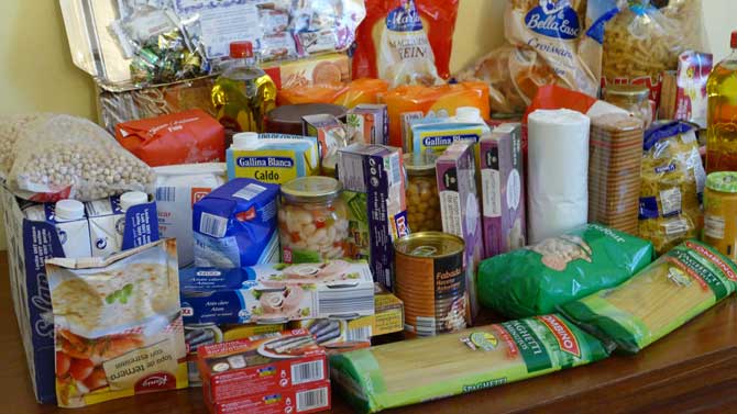 Producto de la campaña de reparto de alimentos.