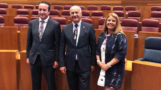 Vidal Galicia, M.A. García Nieto y Ruth Pindado, procuradores del PP por Ávila.