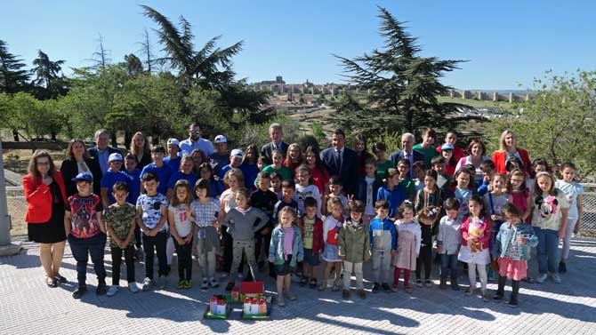 Premiados en el certamen escolar Enerjuegos.