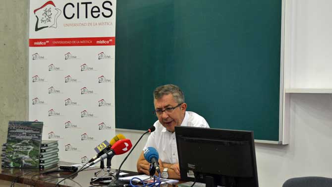 Javier Sancho, director de la Universidad de la M&iacute;stica.