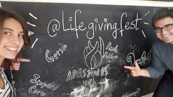 Promoci&oacute;n del 'Life giving fest' en el Colegio Diocesano de &Aacute;vila.