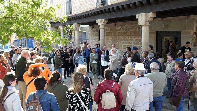 Paseo literario en la Biblioteca Posada de la Feria.