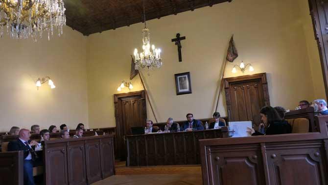 Imagen de archivo de un pleno municipal.