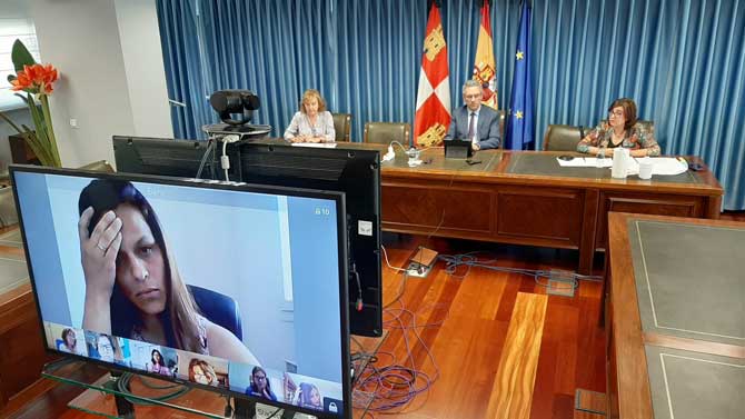 Reunión del delegado del Gobierno con la unidades de Violencia de Género.