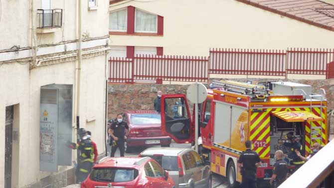 Incendio en una transformador en la calle Burgos, en el barrio de San Antonio.