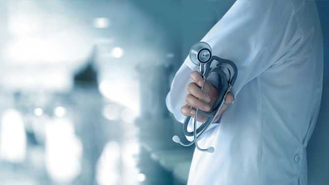 Imagen de archivo de un médico.