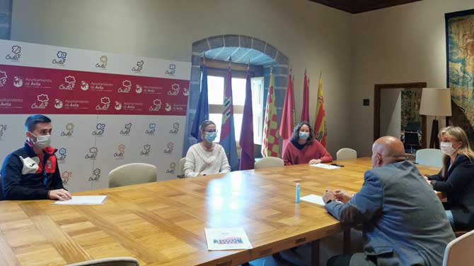 Reuni&oacute;n de Ciudadanos con el Club Deportivo &Aacute;vila Sala.