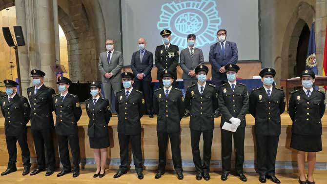 Jura de policías de la Comisaría de Ávila.