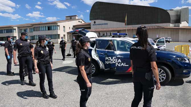 Clase pr&aacute;ctica para los alumnos de la escala b&aacute;sica, este lunes.