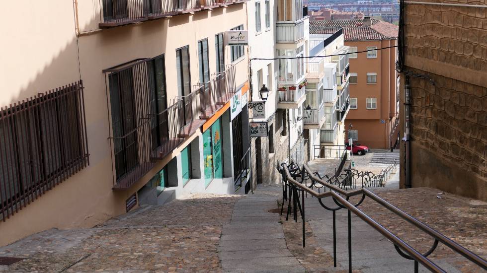 Cuesta Antigua, donde se proyectan las escaleras mecánicas.