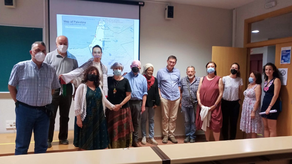 Participantes en el acto sobre Palestina de Amnistía Internacional.