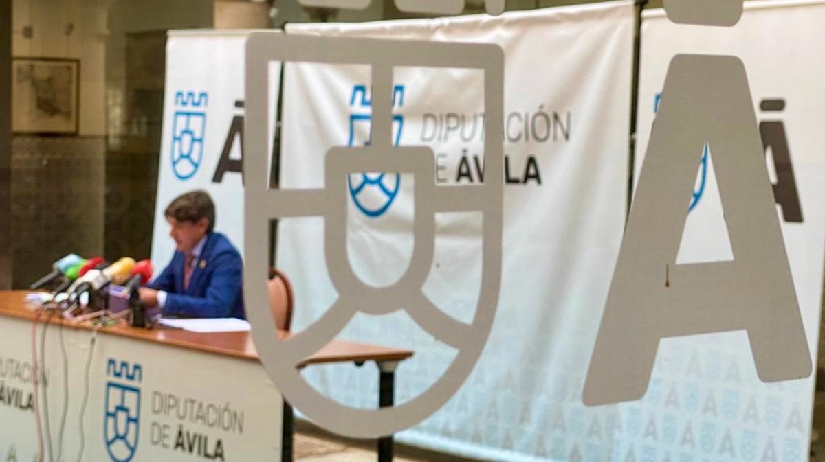 Sánchez Mesón explica los acuerdos de la Junta de Gobierno.