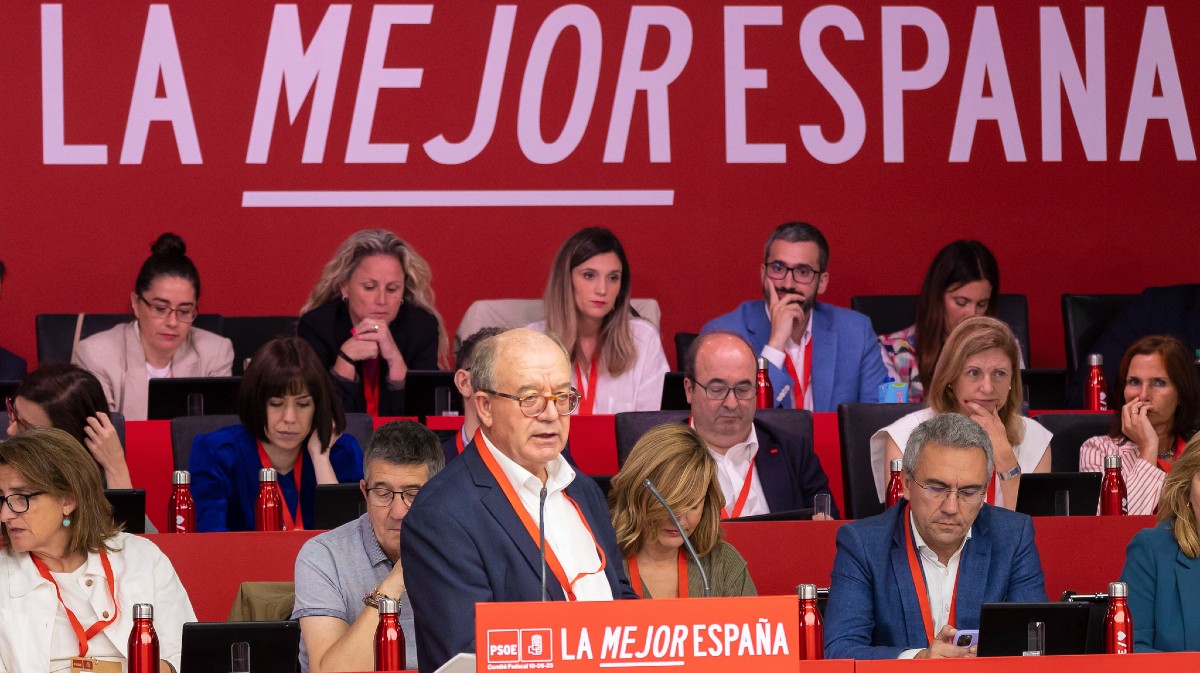 Intervención de Caro en el Comité Federal del PSOE.