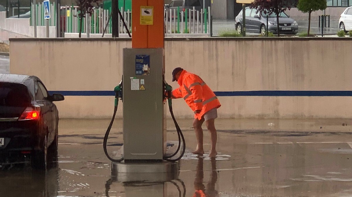 Tormenta en Ávila este lunes.