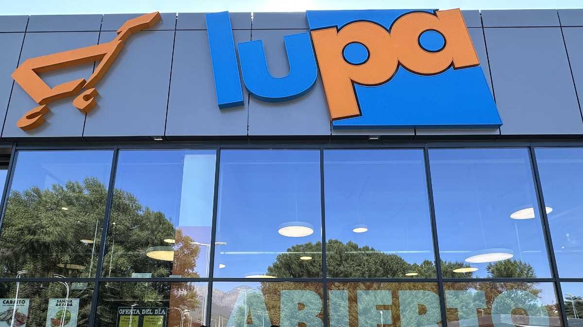 Supermercado Lupa en Arenas de San Pedro.