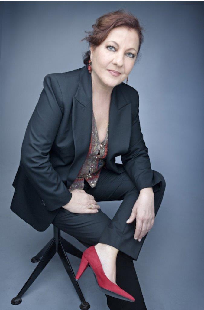 1. Carmen Linares (Mari Carmen Pacheco Rodríguez, nac. 1951)