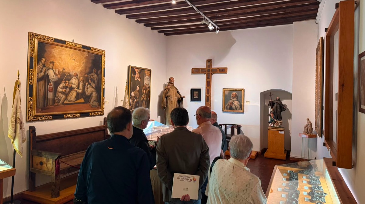 Exposici&oacute;n 'Franciscus' en el santuario de San Pedro de Alc&aacute;ntara.