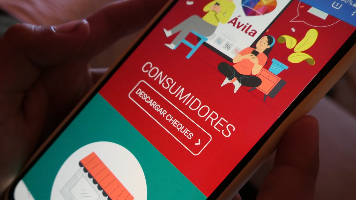 Descarrga de cheques en una campa&ntilde;a de comercio.