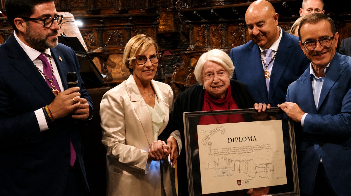 Ávila rinde homenaje a Montserrat Torrent i Serra en su centenario