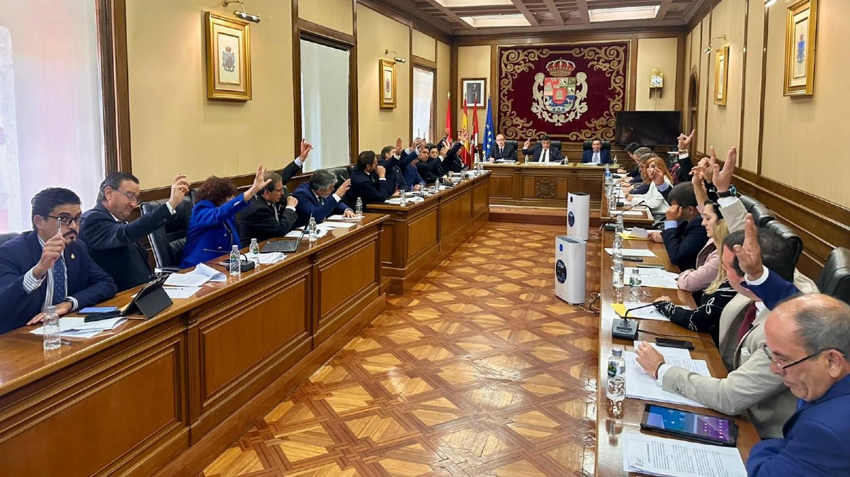 Exigen avances en el transporte público de la provincia y refuerzo de los servicios sociales en Ávila