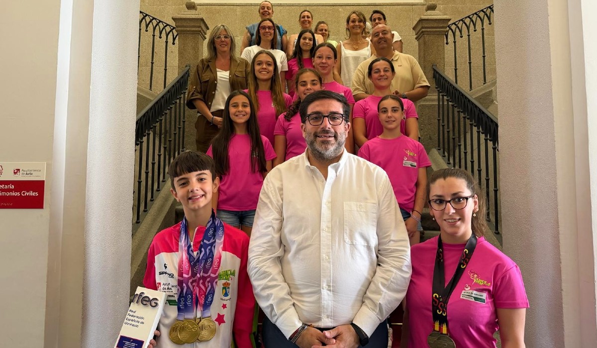 Reconocimiento a campeones de gimnasia rítmica