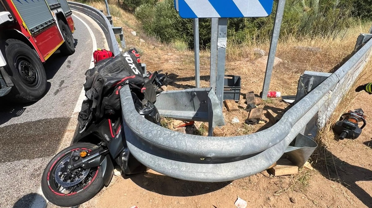 Accidente de una motocileta en Cebreros. Foto: @EnergenciaAvila.