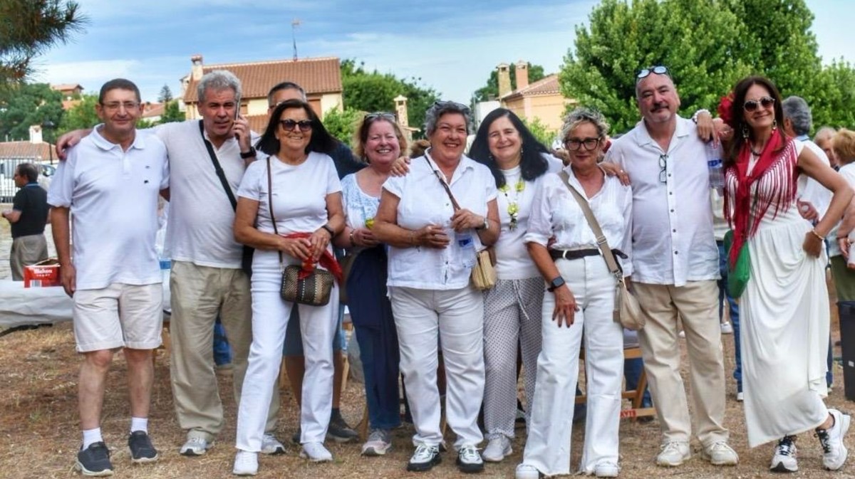 Algunos de los participantes en el final de curso de los clubes de lectura rurales.