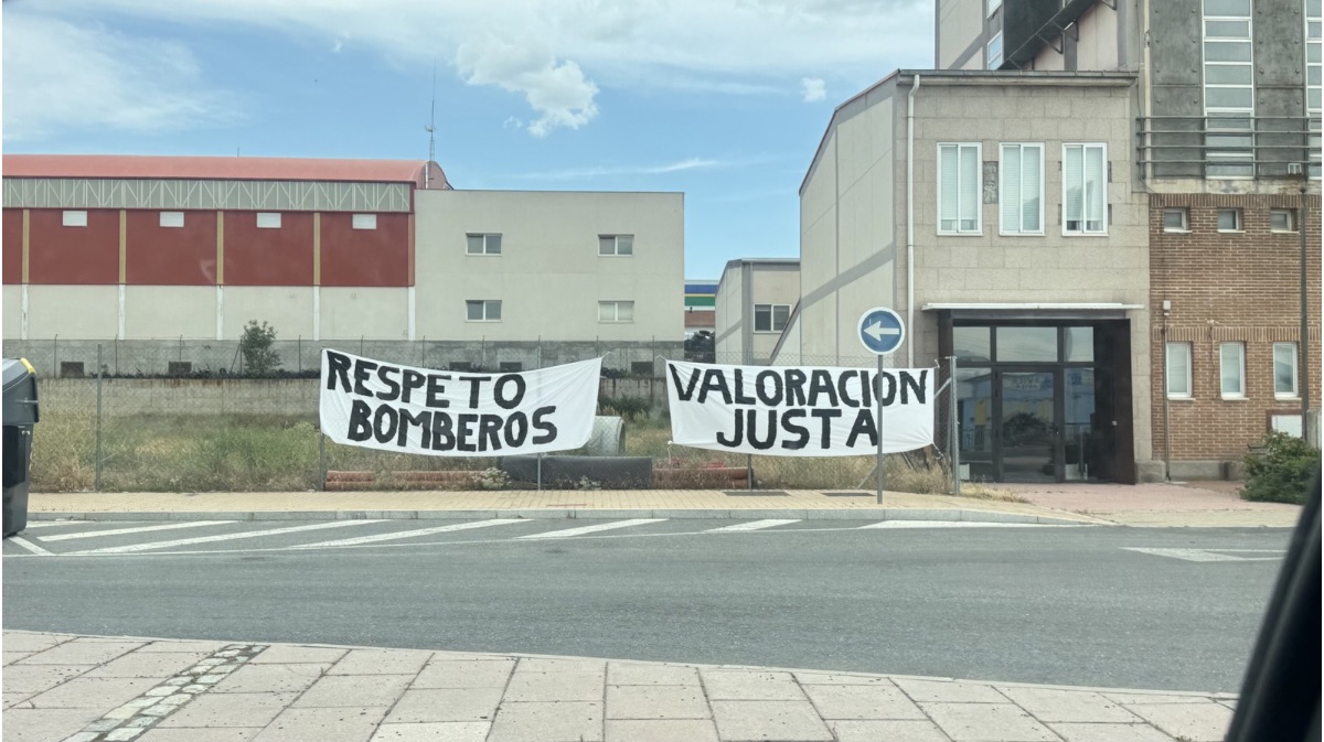 Los bomberos piden que se valoren sus puestos de trabajo