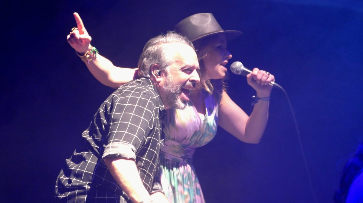Primer concierto de Mira Godot.