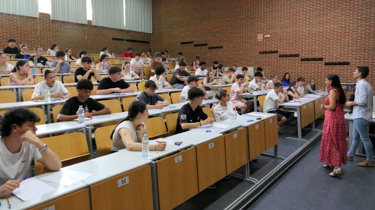 Prueba de Acceso a la Universidad en la Escuela Polit&eacute;cnica de &Aacute;vila.