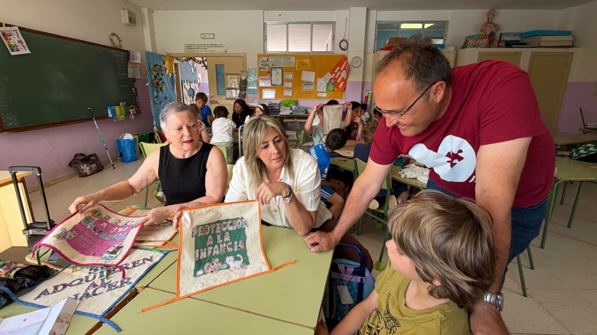 'Sonrisas entre generaciones' en el CEIP Duperier.