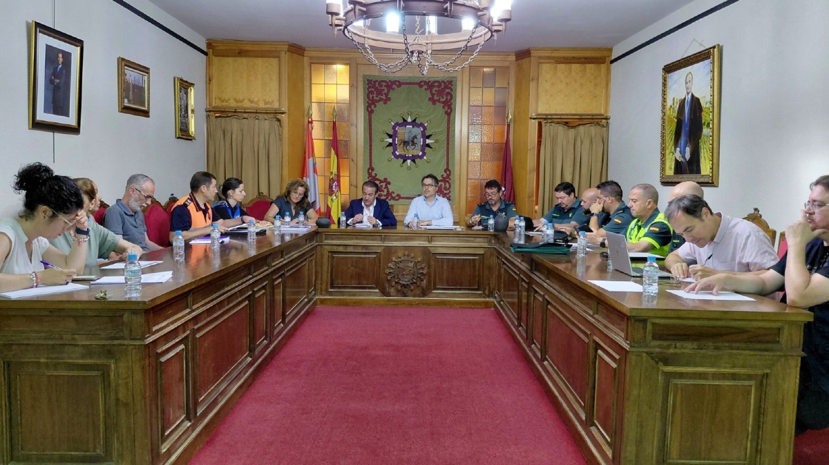 Reuni&oacute;n de la Junta Local de Seguridad de Ar&eacute;valo.