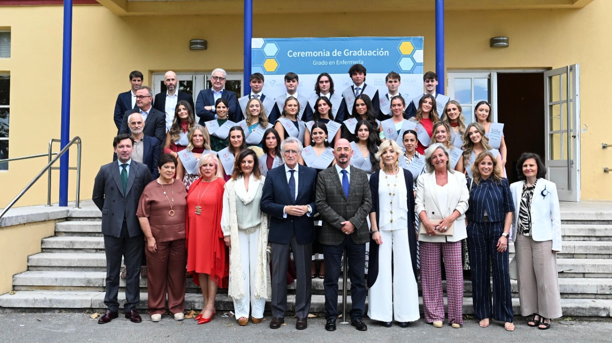 El centro de Enfermería de la UCAV en Santander celebra su cuarta graduación