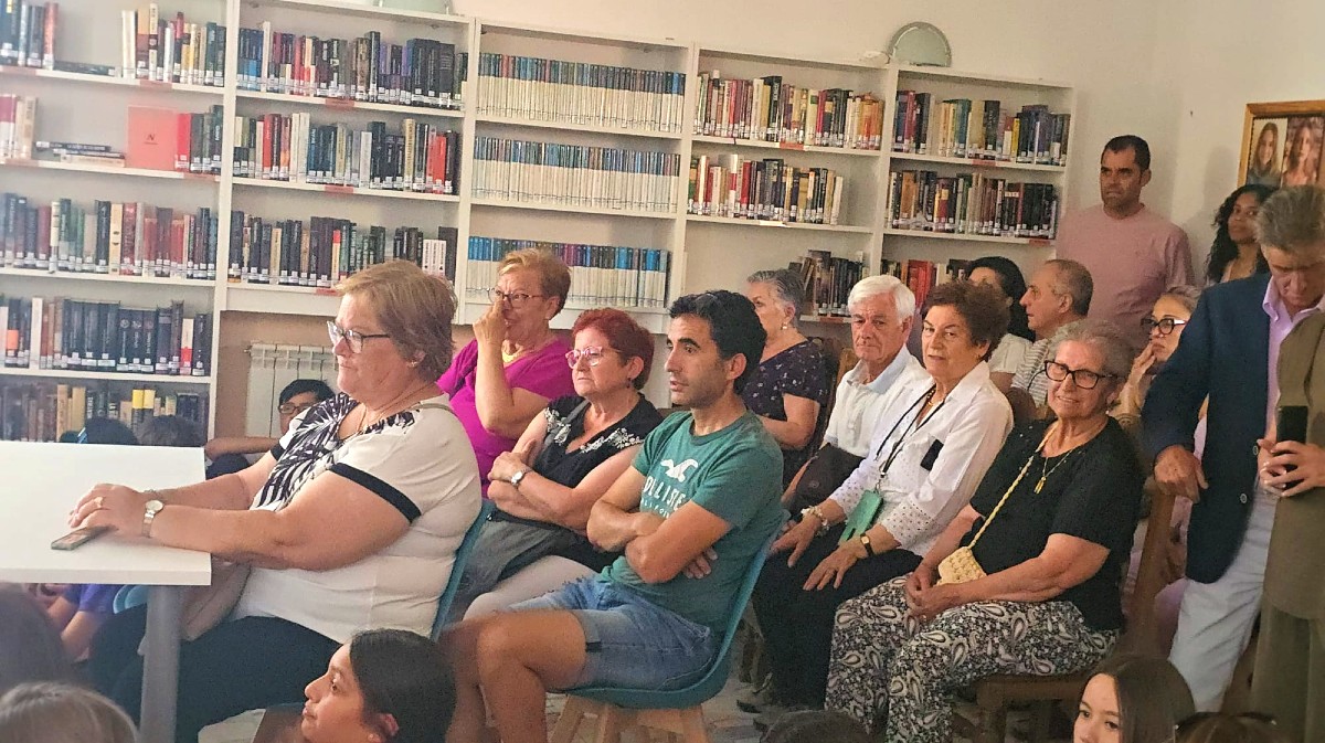 Inauguraci&oacute;n de la biblioteca de La Colilla.