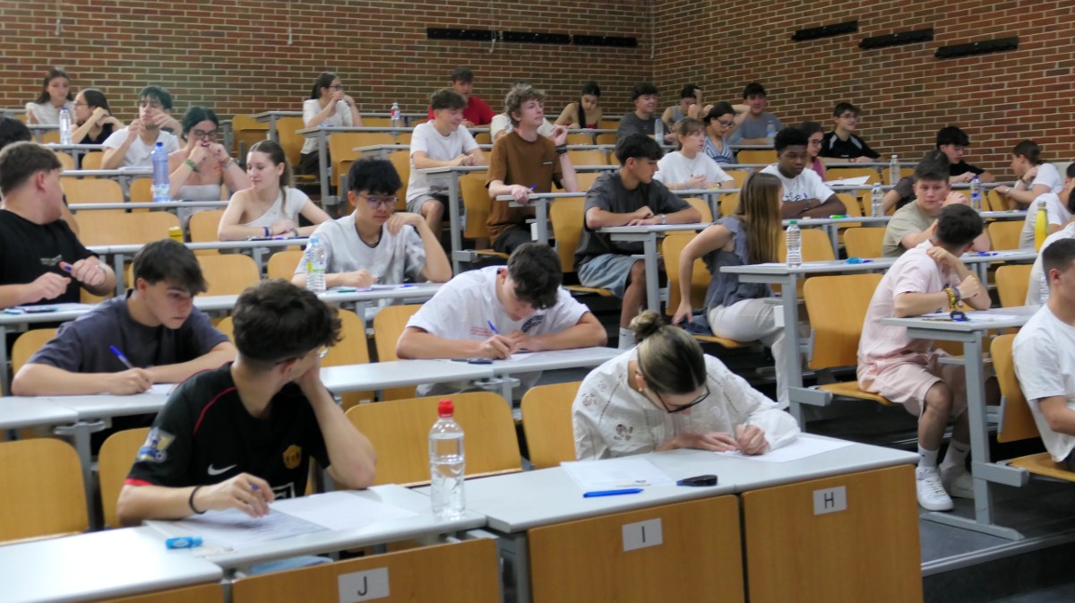 Prueba de Acceso a la Universidad en la Escuela Polit&eacute;cnica de &Aacute;vila.