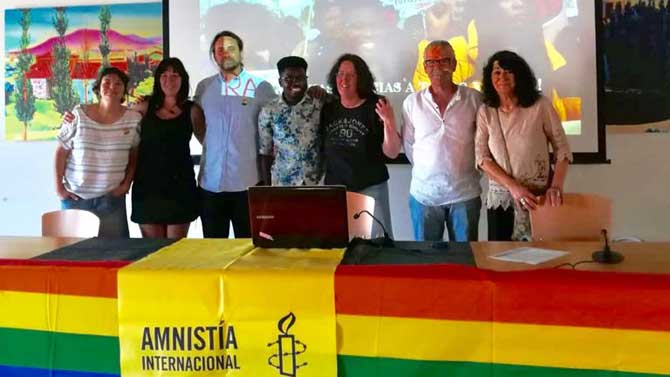 Acto de Amnist&iacute;a Internacinal en la semana del orgullo de El Barco.