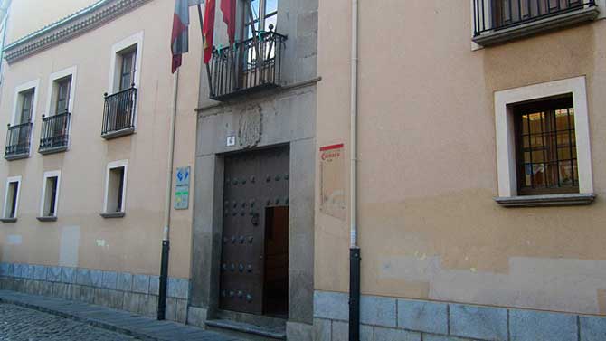 Edificio de la Cámara de Comercio de Ávila.
