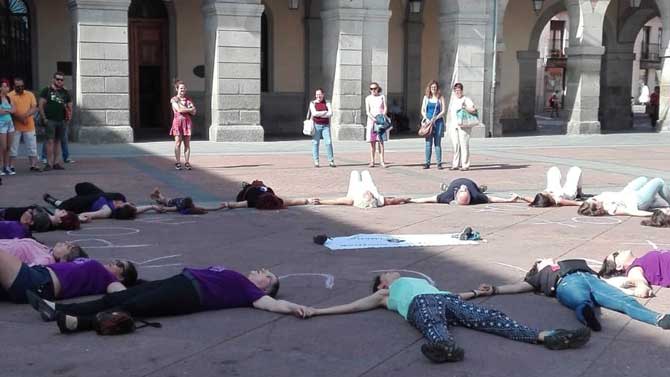 Acto en solidaridad con la víctima de la 'manada de Manresa'.