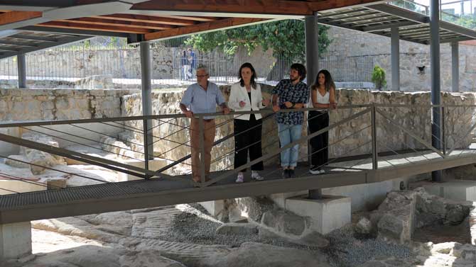 Apertura de las tenerías, con la teniente de alcalde Sonsoles PRieto (segunda izquierda).