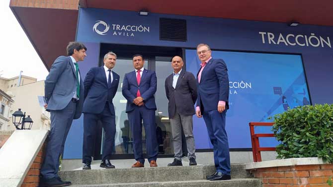 Visita del presidente de la Diputación a la oficina de Tracción Ávila.
