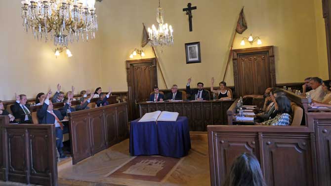 Pleno de organizaci&oacute;n municipal celebrado el 28 de junio.