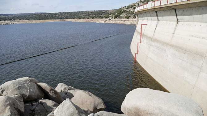 Embalse de Las Cogotas.
